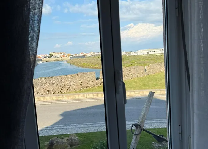 Casa Muralhas Maison d'hôtes Peniche